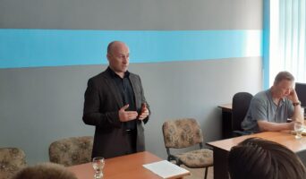 Встреча с писателем Николаем Стариковым