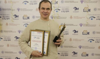 Открываем мир под кинозвёздами