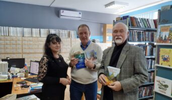 Вручение книг библиотеке им. В. Н. Орлова