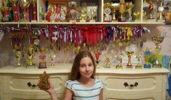 Школьница из Евпатории претендует на звание лучшего чтеца России