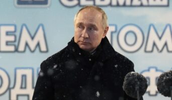 Во главе с кем, и только, должны быть Севастополь, Крым и великая Россия?